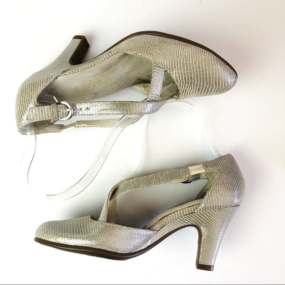 Aerosoles Paperback Metallic Cross Strap Pumps - Picture 6 of 13